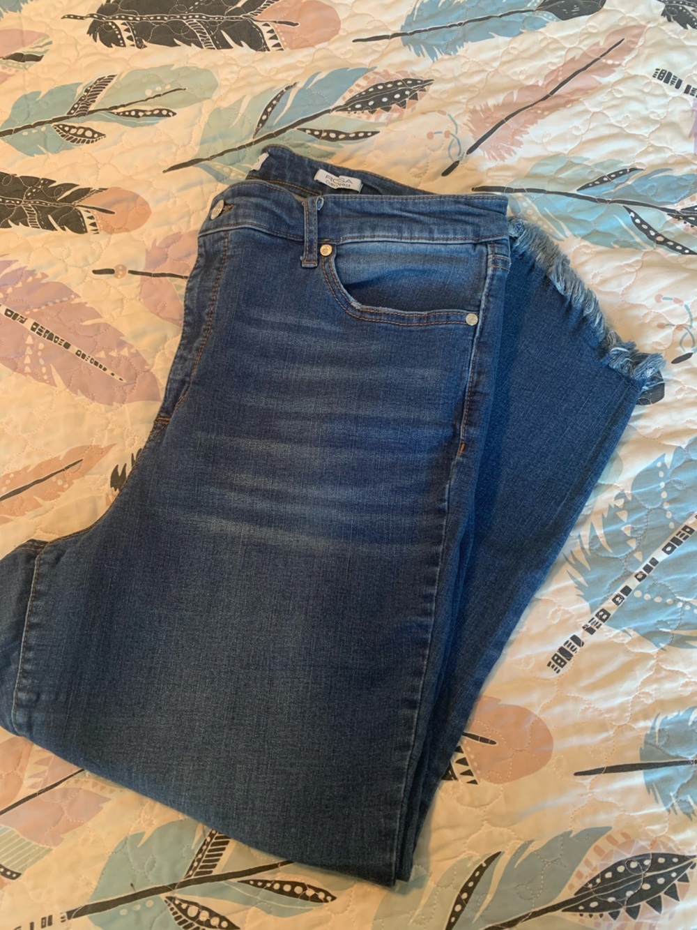 sofia by sofia vergara Dark Blue Ankle Crop Jeans